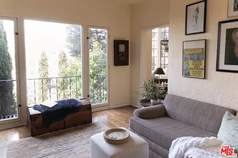 6662 Whitley Ter, Los Angeles, CA 90068