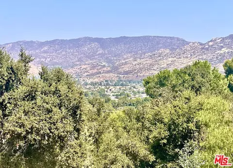 1068 Loma Ln, Simi Valley, CA 93063 photo 4