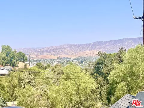 1068 Loma Ln, Simi Valley, CA 93063 photo 16