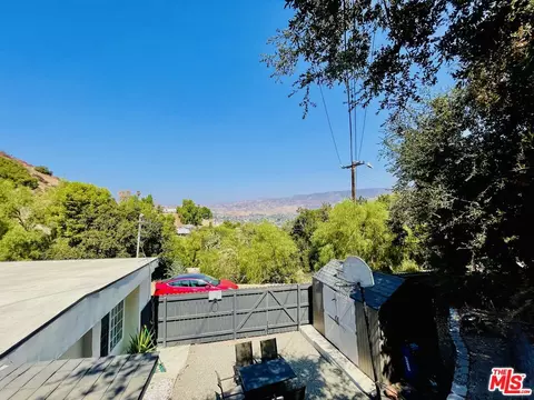 1068 Loma Ln, Simi Valley, CA 93063 photo 13