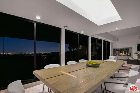 Dining - 1500 Inverness Dr, Pasadena, CA 91103 photo 4 of 4