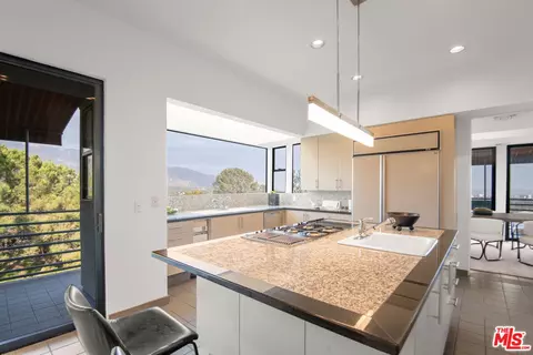 Kitchen - 1500 Inverness Dr, Pasadena, CA 91103 photo 3 of 7