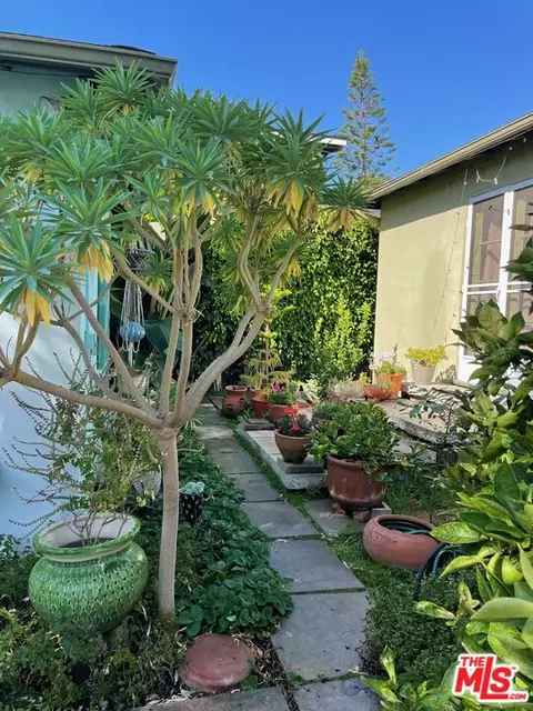 Exterior - 1805 Shell Ave, Venice, CA 90291 photo 3 of 12