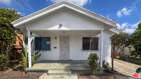 217 W 70th St, Los Angeles, CA 90003