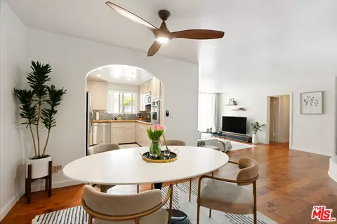 930 3rd St #103, Santa Monica, CA 90403