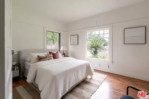 Bedroom - 186 Carlton Ave, Pasadena, CA 91103 photo 2 of 9