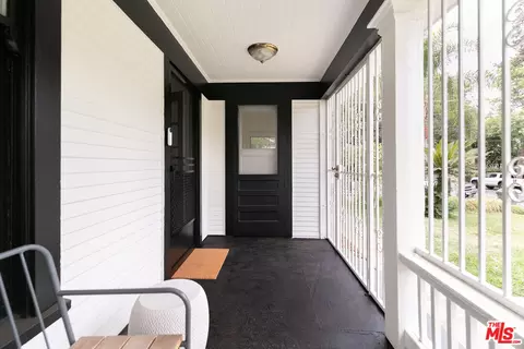 Exterior - 186 Carlton Ave, Pasadena, CA 91103 photo 6 of 21