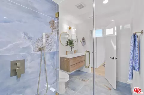 Bath - 23503 Naffa Ave, Carson, CA 90745 photo 2 of 6