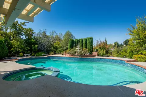 Exterior - 18906 Killimore Ct, Porter Ranch, CA 91326 photo 4 of 6