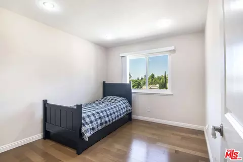Bedroom - 18906 Killimore Ct, Porter Ranch, CA 91326 photo 4 of 5