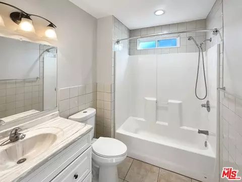 124 Thompson Ave, Fullerton, CA 92833 photo 12