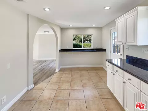 124 Thompson Ave, Fullerton, CA 92833 photo 14