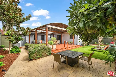 1525 Glenavon Ave, Venice, CA 90291