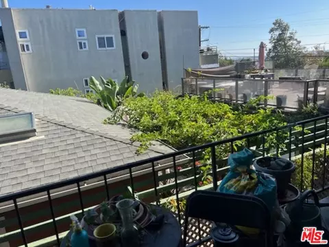 209 4th Ave, Venice, CA 90291 photo 20