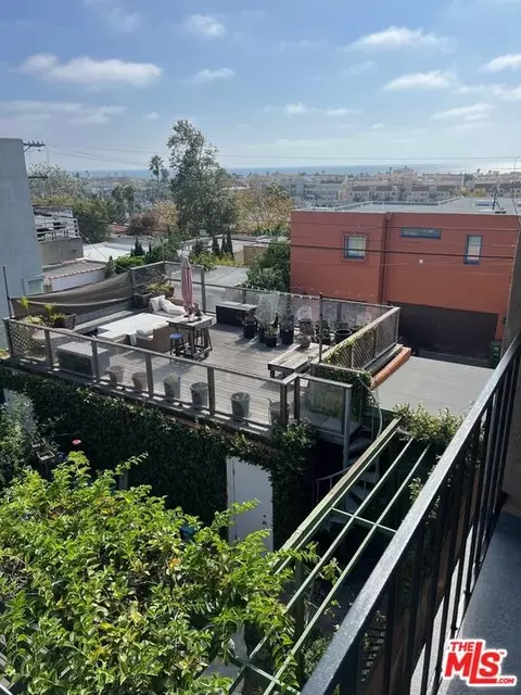 209 4th Ave, Venice, CA 90291 photo 44