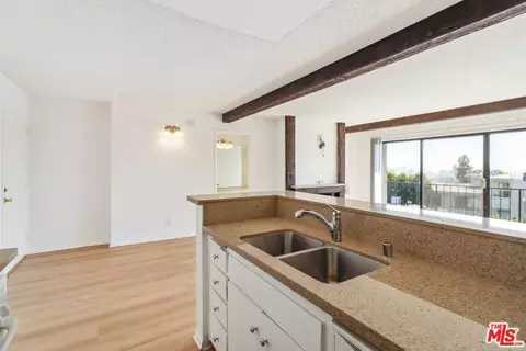 209 4th Ave, Venice, CA 90291 photo 28