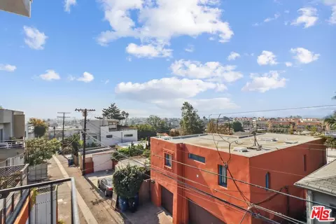 209 4th Ave, Venice, CA 90291 photo 12