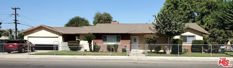 2904 Belle Ter, Bakersfield, CA 93304
