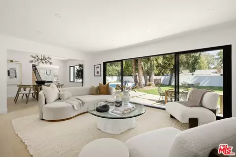 8356 Fallbrook Ave, West Hills, CA 91304