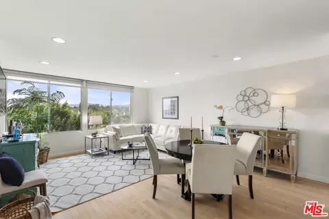 10501 Wilshire Blvd #902, Los Angeles, CA 90024
