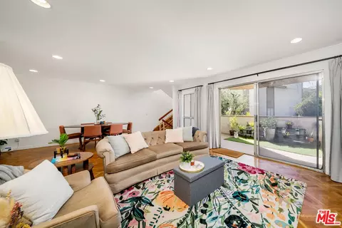 5323 Coldwater Canyon Ave #B, Sherman Oaks, CA 91401
