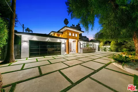 15468 Morrison St, Sherman Oaks, CA 91403