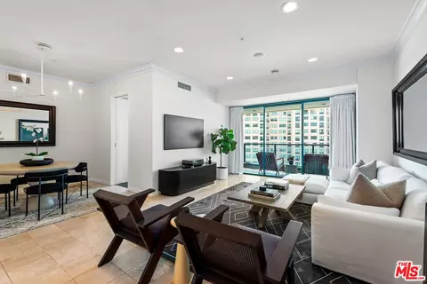 10490 Wilshire Blvd #802, Los Angeles, CA 90024