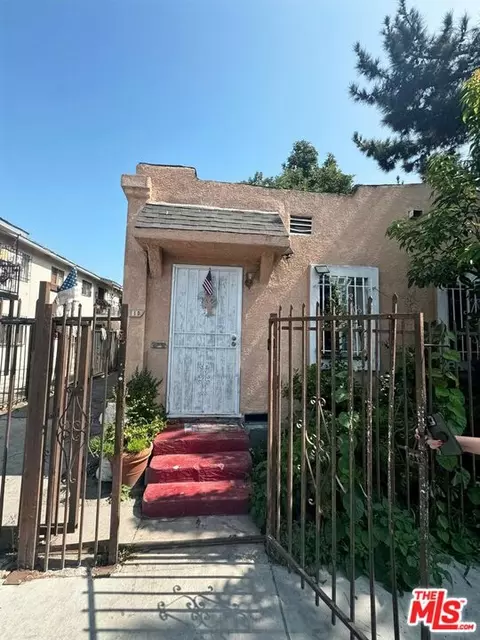 8110 S Main St, Los Angeles, CA 90003