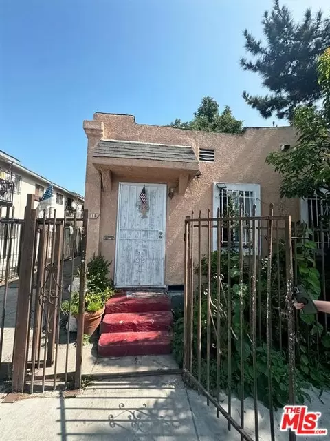 8110 S Main St, Los Angeles, CA 90003
