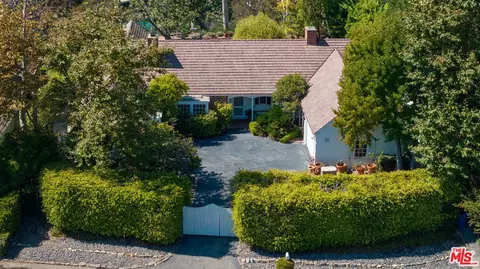 765 Amalfi Dr, Pacific Palisades, CA 90272