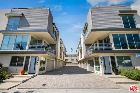 12005 Milan Dr, Valley Village, CA 91607