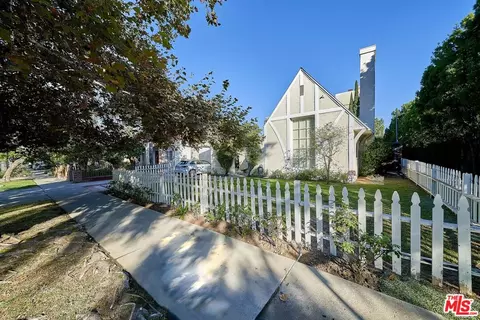 6203 Del Valle Dr, Los Angeles, CA 90048