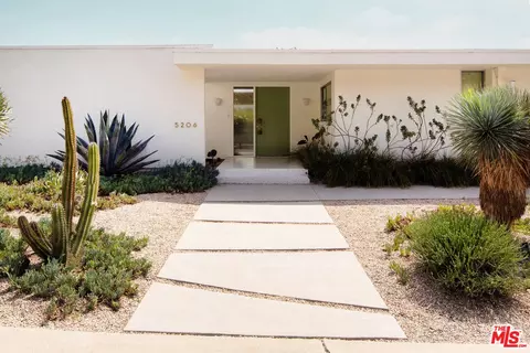5206 Los Bonitos Way, Los Angeles, CA 90027