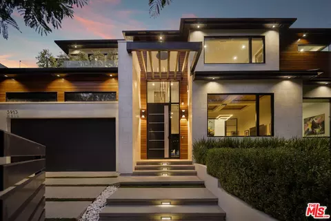 3915 Dixie Canyon Ave, Sherman Oaks, CA 91423