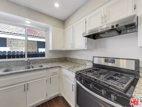 44811 Fenhold St, Lancaster, CA 93535 photo 10
