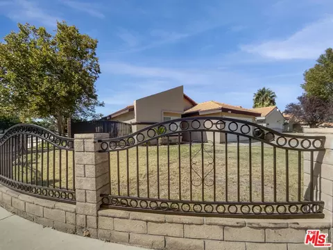 44811 Fenhold St, Lancaster, CA 93535 photo 7
