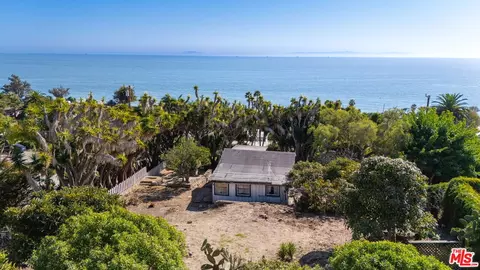 2482 Shelby St, Summerland, CA 93067