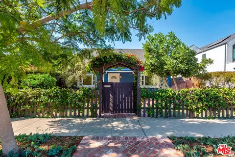2107 Walnut Ave, Venice, CA 90291