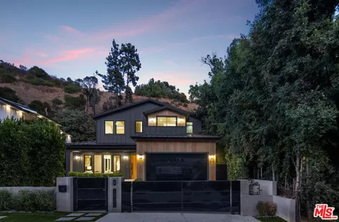 1530 N Beverly Dr, Beverly Hills, CA 90210