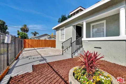 8800 Baring Cross St, Los Angeles, CA 90044