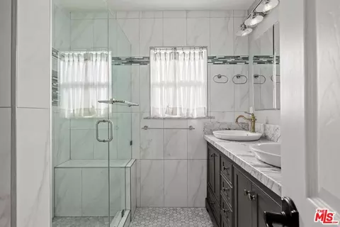 Bath - 13508 Bromwich St, Arleta, CA 91331 photo 2 of 2
