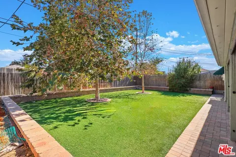 Exterior - 13508 Bromwich St, Arleta, CA 91331 photo 6 of 8