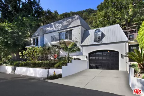 1839 N Beverly Dr, Beverly Hills, CA 90210