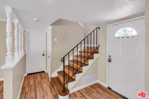 Entry Way - 2039 Malcolm St, Simi Valley, CA 93065 photo 2 of 3