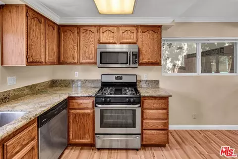 Kitchen - 2039 Malcolm St, Simi Valley, CA 93065 photo 4 of 4