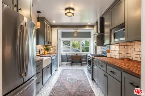 Kitchen - 990 E Howard St, Pasadena, CA 91104 photo 1 of 2