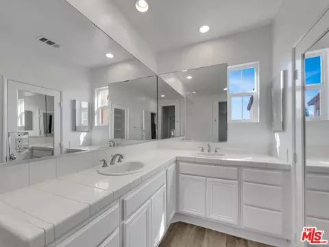 1094 N A St #14, Oxnard, CA 93030 photo 20