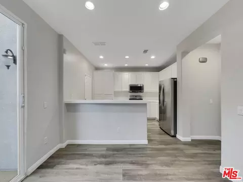 1094 N A St #14, Oxnard, CA 93030 photo 12