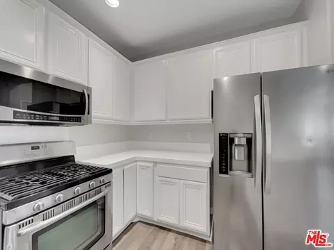 1094 N A St #14, Oxnard, CA 93030 photo 6