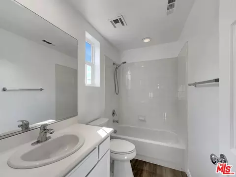 1094 N A St #14, Oxnard, CA 93030 photo 17